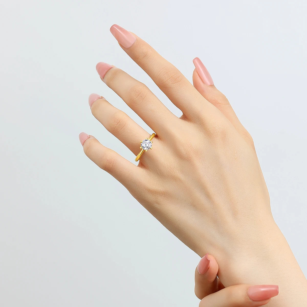 18K Gold Moissanite Engagement Ring